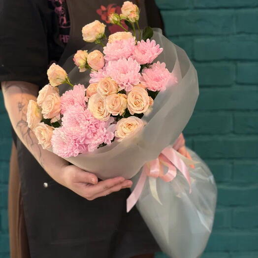 Скидка 25% 😻 Авторский букет с нежными кустовыми розами 🌸