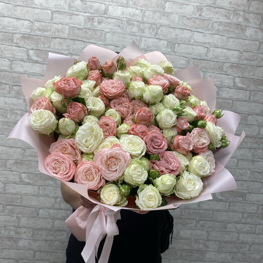 Пионовидные кустовые розы😍