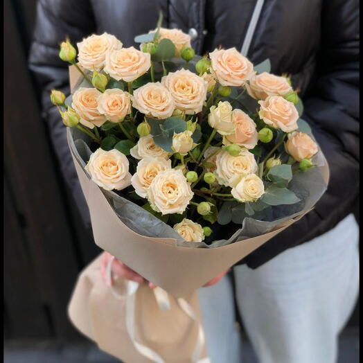 Cream spray rose