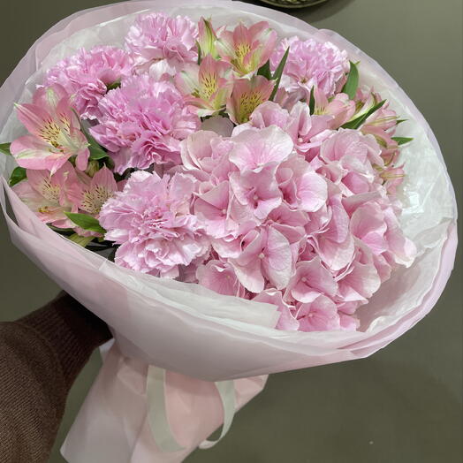 Букет с розовой гортензией 🌸