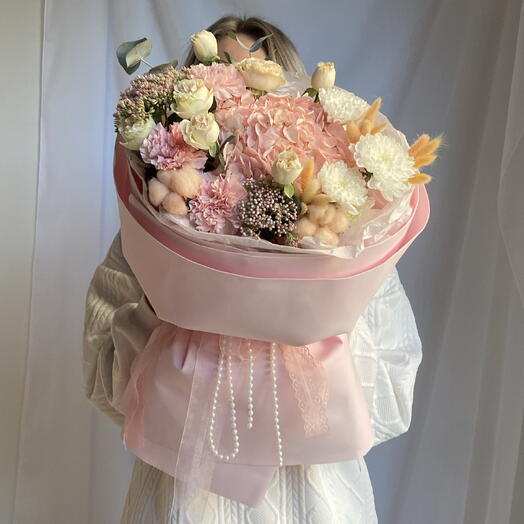 Букет с гортензией, розами, диантусами «Нежность»🌸