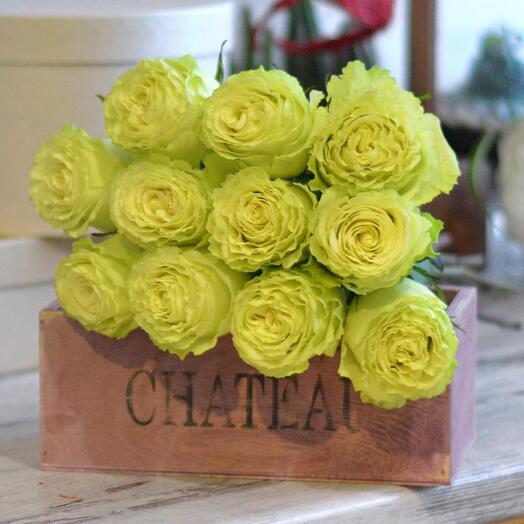 11 green roses 80 cm