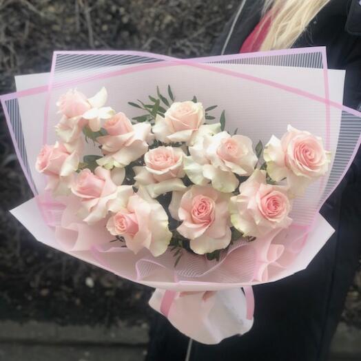 Bouquet of delicate roses