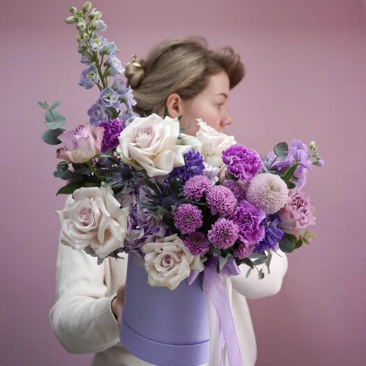 Flowers in a box in blue tones with delphinium and luxurious roses 💕🐬