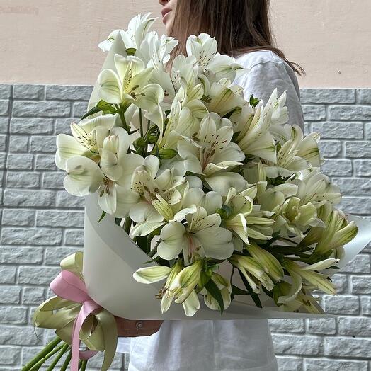 Ramo de alstroemeria blanca