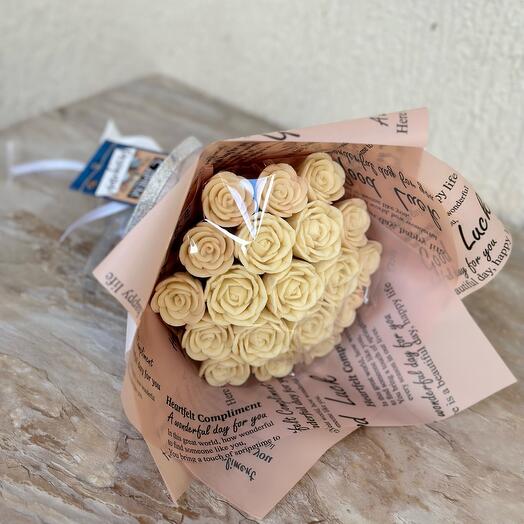 Белые шоколадные розы