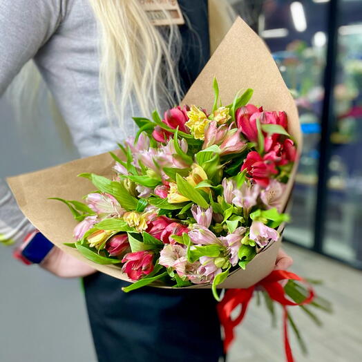 Mix of alstroemeria