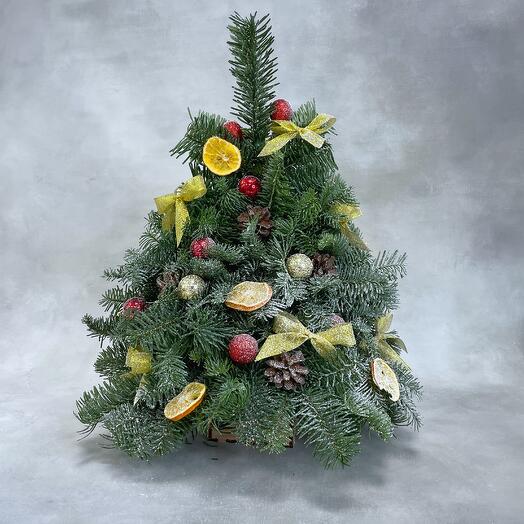 Яркая новогодняя ёлка