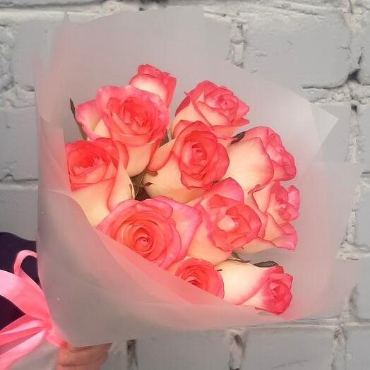 11 роз Джумилии