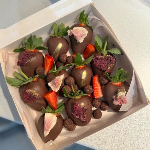 Клубника в шоколаде , 10 шт