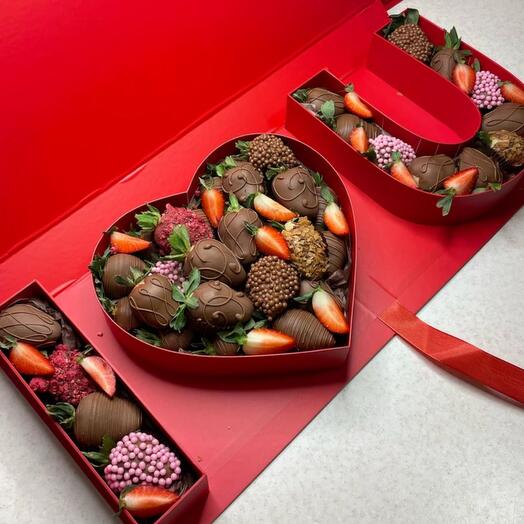 Клубника в шоколаде «I Love You»