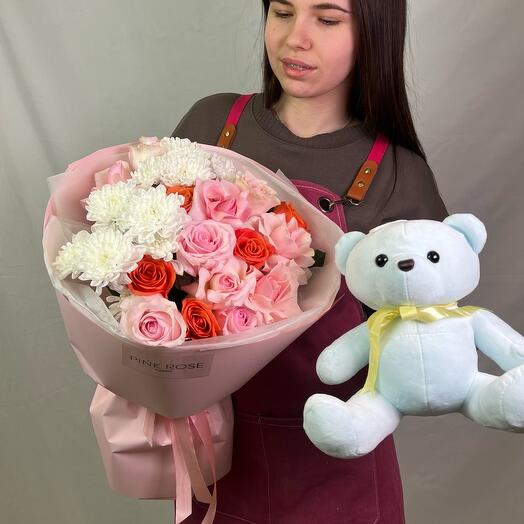 Яркий букет + мишка