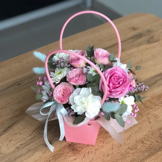 Цветы в коробке
