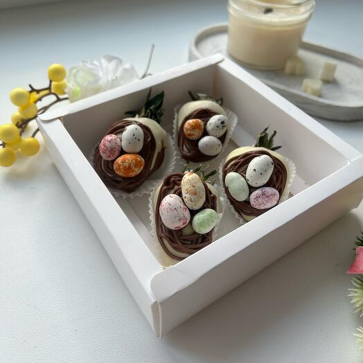 Conjunto de 4 fresas"Pascua"