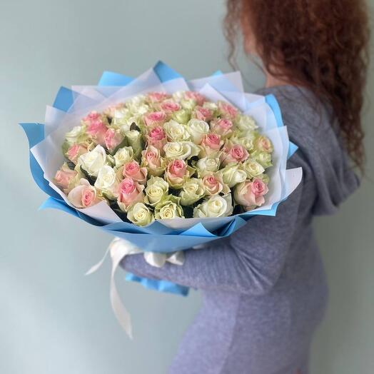 Букет из 51 розы в упаковке