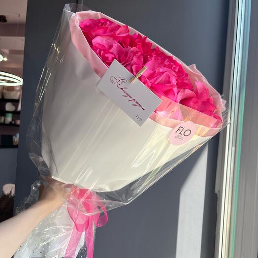 Ramo de rosas brillantes