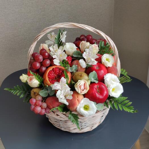 Фруктовая корзина элегантная