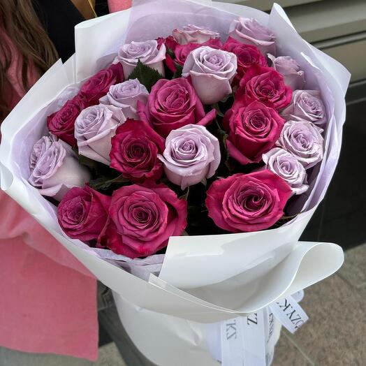 25 фиолетовых роз микс