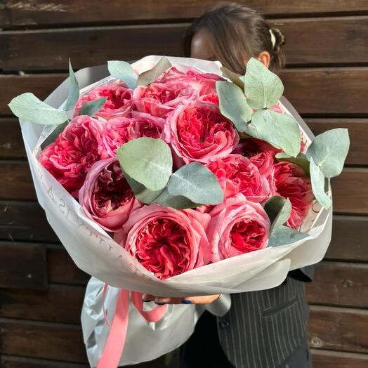 Букет роз Pink Expression с эвкалиптом