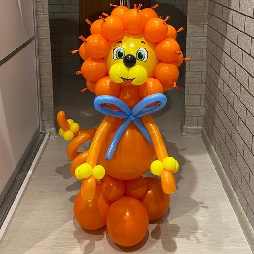 Львёнок на день рождения