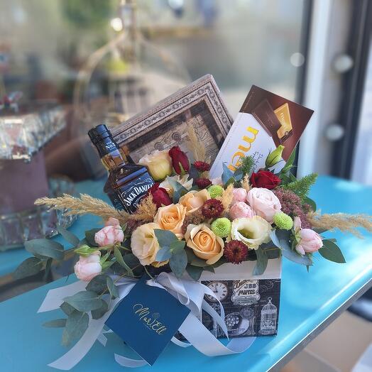 Цветы в коробке