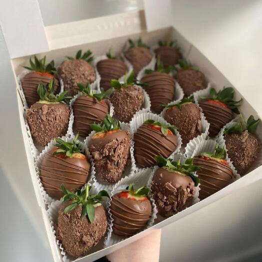 Клубника в молочном шоколаде