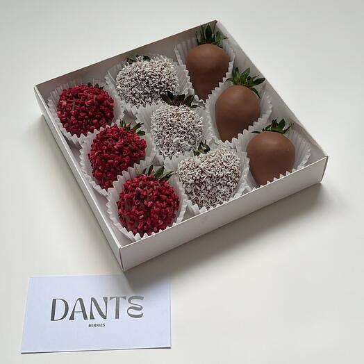 Chocolate-covered strawberries WITHOUT SUGAR (021)