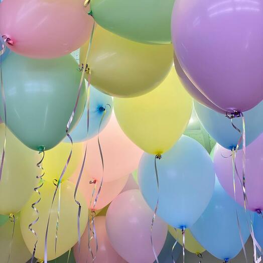 25 шаров макарунс под потолок