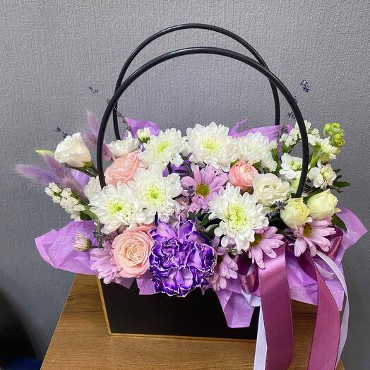 Handbag with eustoma, dianthus and chrysanthemum