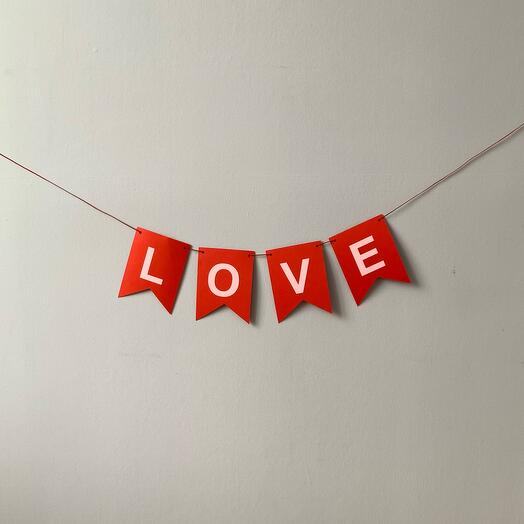 Бумажная гирлянда флажки LOVE