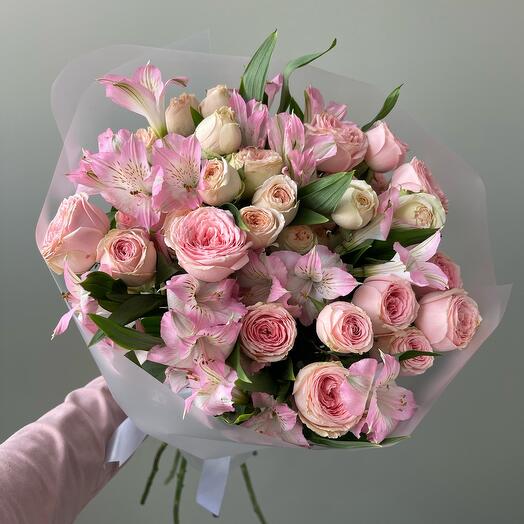 11 кустовых роз с альстромерией