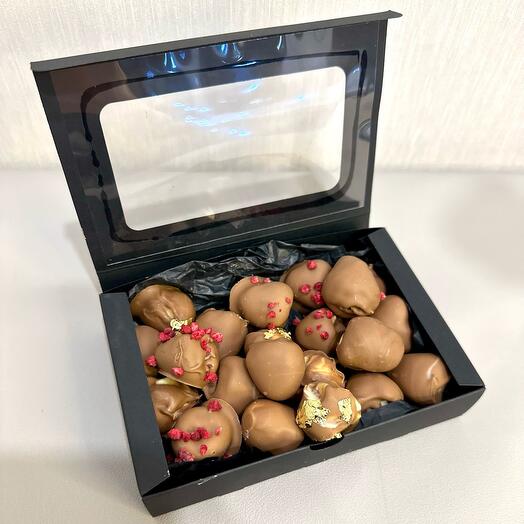 Малина Franui в белом и молочном шоколаде