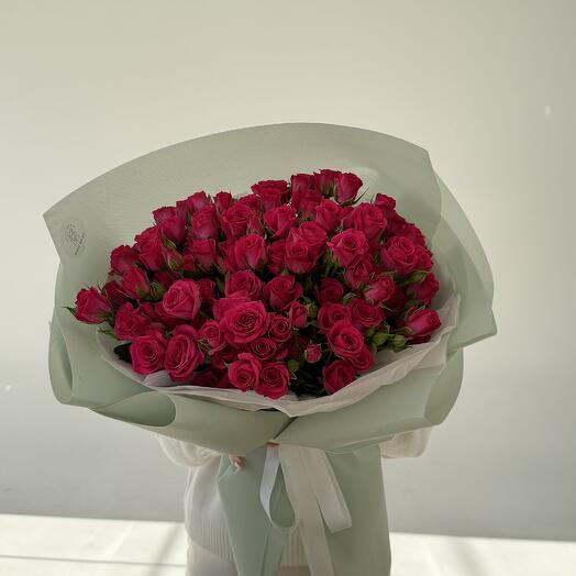 Букет из кустовых роз L