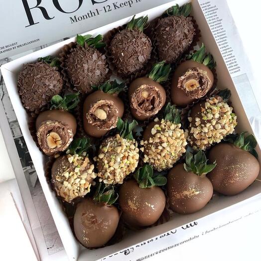 Клубника в шоколаде Ferrero rocher