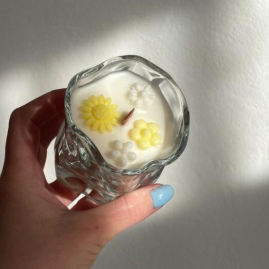 Свеча с ароматом «нежный пион» ·M2·