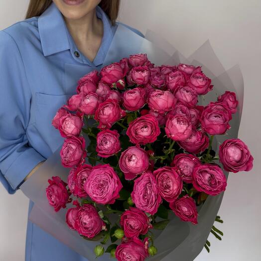 Monobucket of bright peony-shaped bush roses