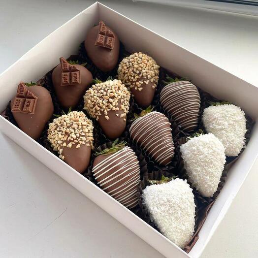 Клубника в шоколаде "Sweet"