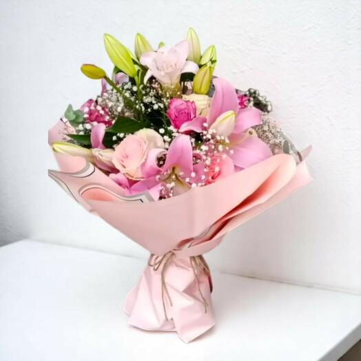 Elegant Pink Lily Bouquet – Tender Blush Floral Gift