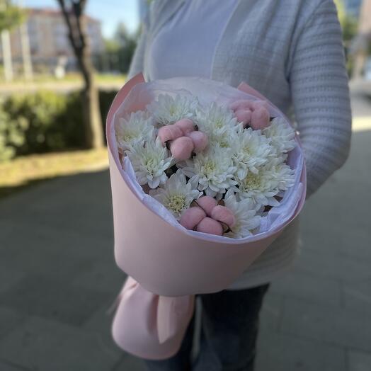 Букет хризантем и хлопка