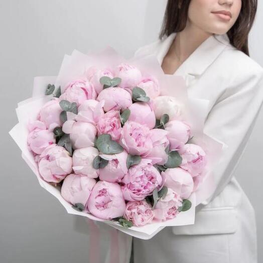 Монобукет из 25 нежных пионов и эвкалипта🤍🌸