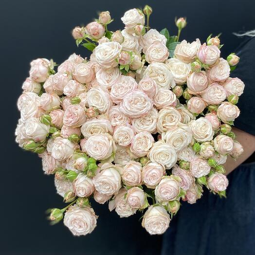 Нежные пионовидные 🥰 кустовые розы с доставкой по Сириусу