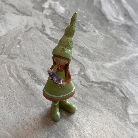 Девочка с букетиком лаванды