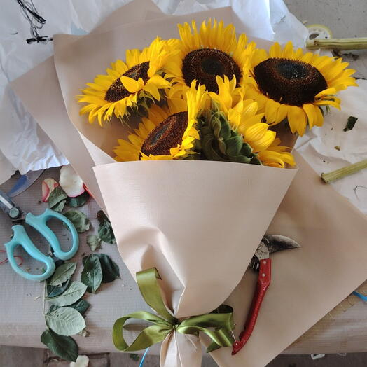 Букет Sun sky! 🌻🦋🍀 из 5 солнечных подсолнухов