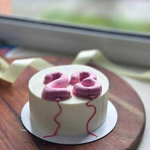 Бенто торт на день рождения с шоколадными шариками-цифрами