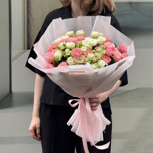 Bouquet of bush roses
