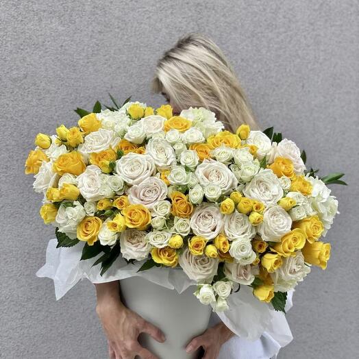 Шикарные розы в шляпной коробке