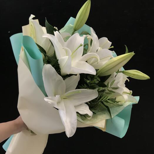 Монобукет из лилии «Свежесть» для мамы