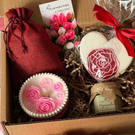 Подарочный набор маме подруге на день рождения