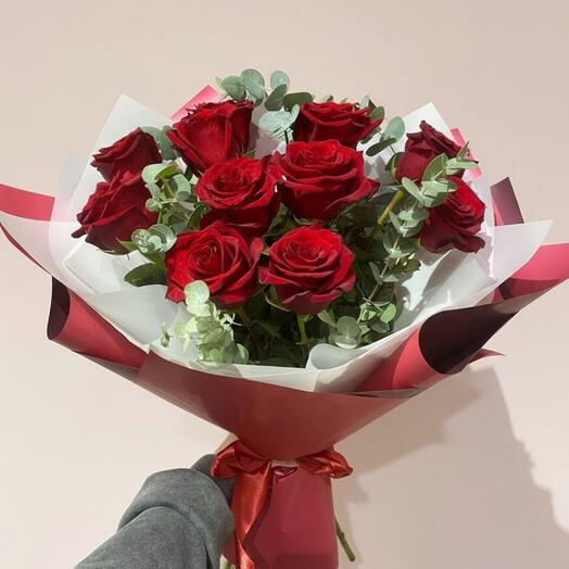 Mono ramo de rosas rojas