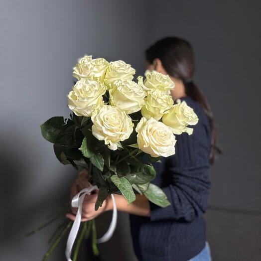 Букет белых роз (9шт)